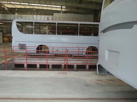 專用車涂裝生產線現(xiàn)場圖